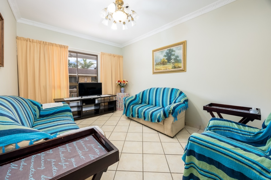9 Bedroom Property for Sale in Vierlanden Western Cape